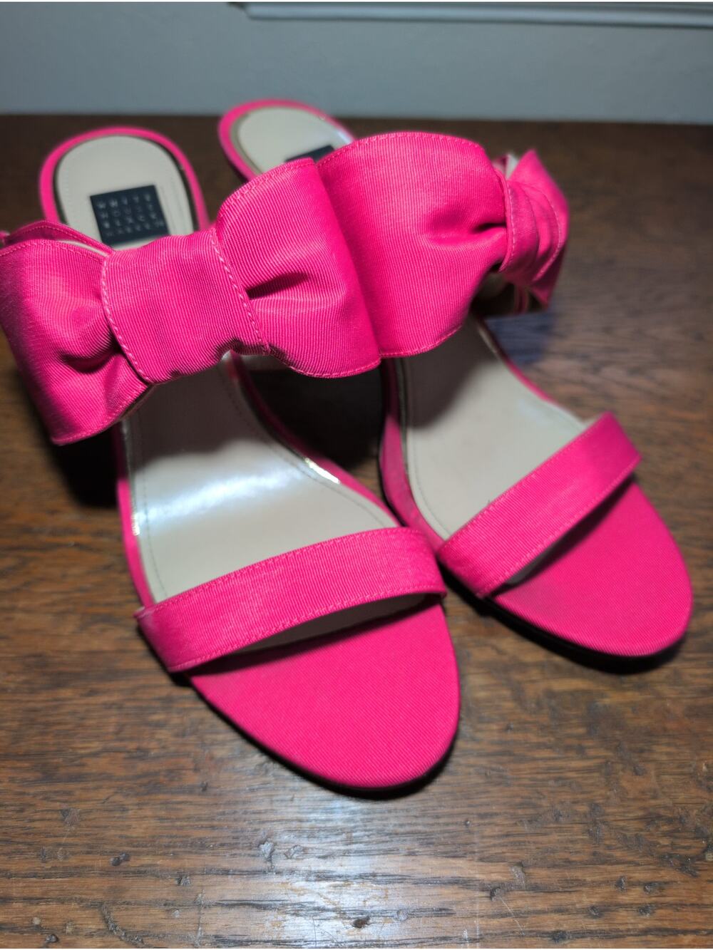 White House Black Market Kinsley Bow Heels Women's 9M Pink Gold Heels 3" Barbie - Picture 1 of 6